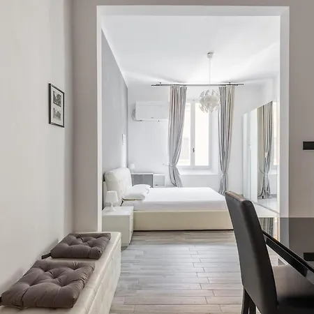 Mura Di Porta Castiglione 5 *